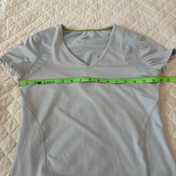 Road Runner Running Shirt V-Neck Short Sleeve Lightweight Moisture-Wicking - Picture 4 of 8